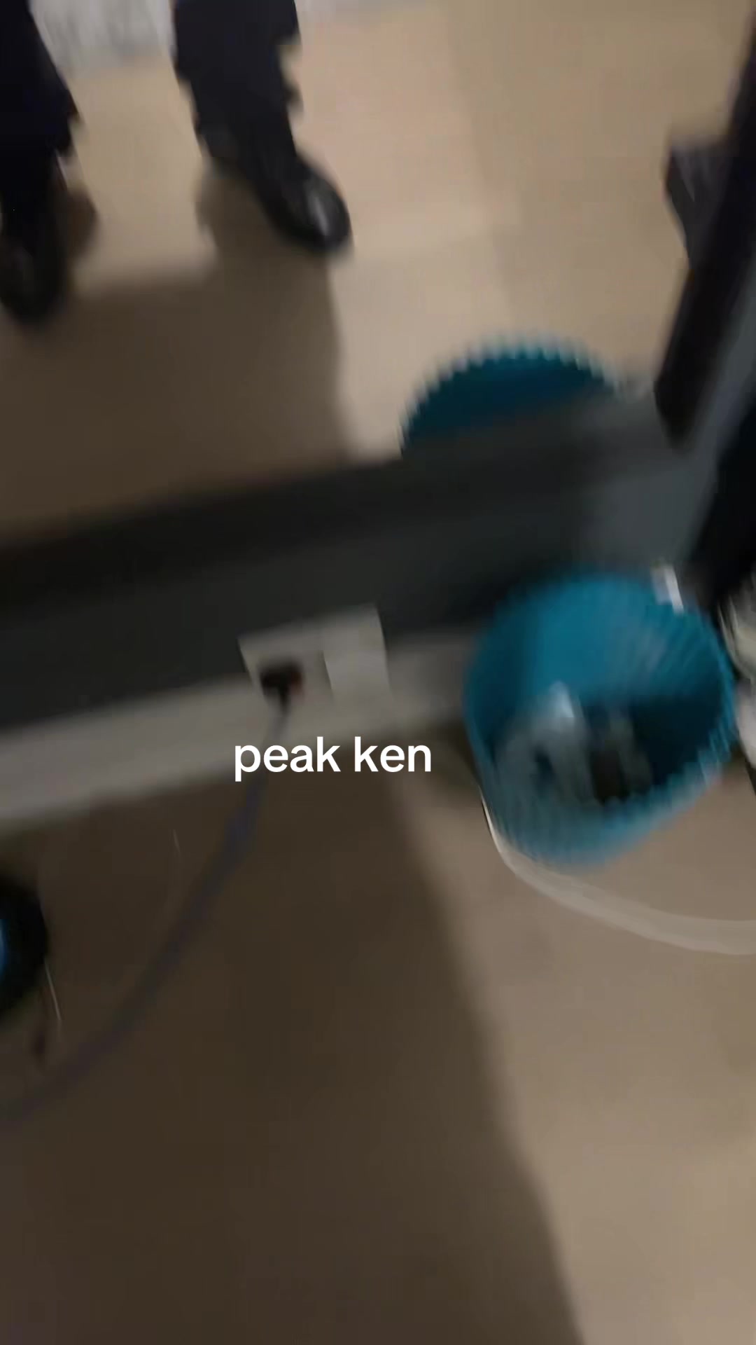 @⃟