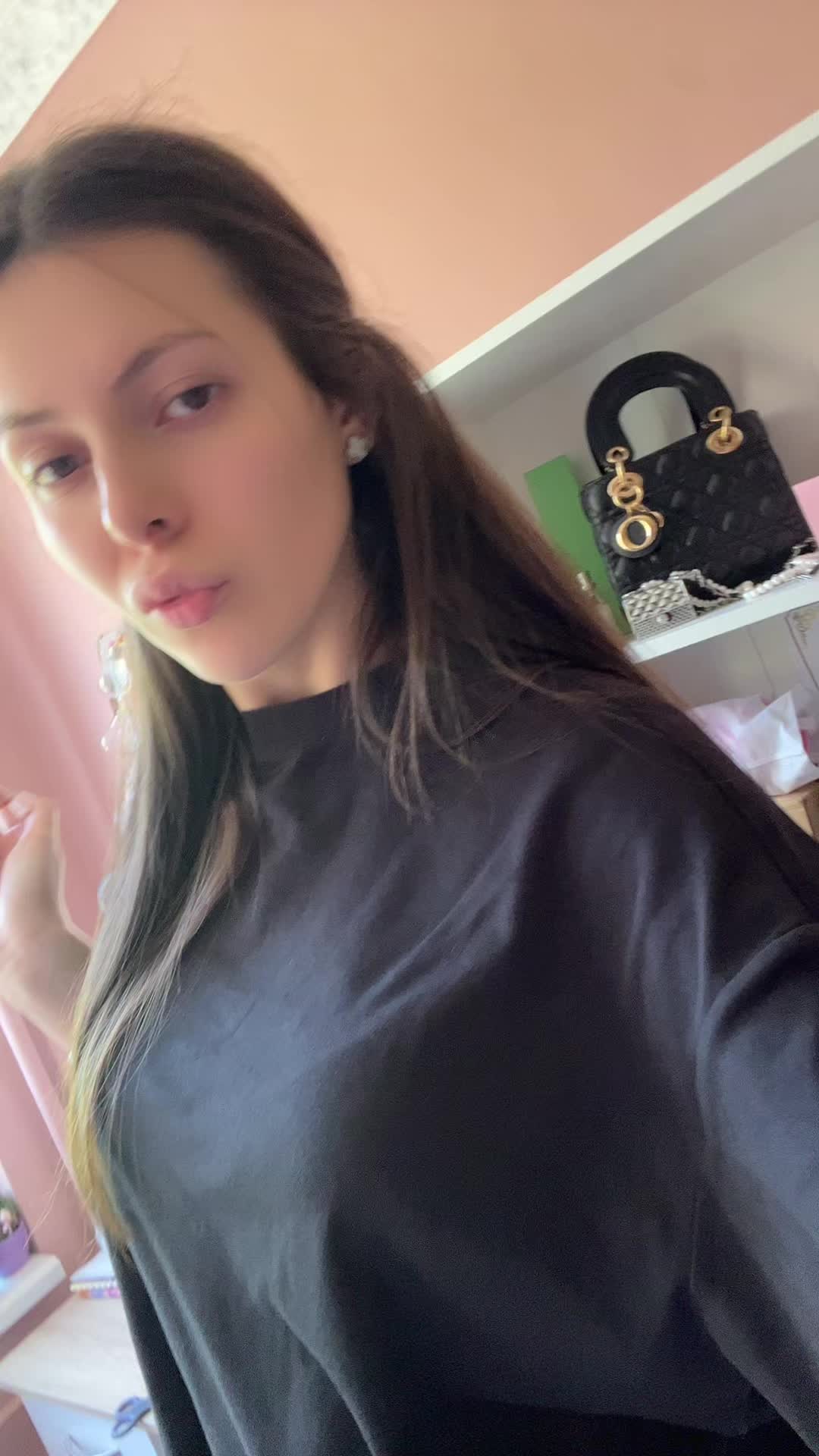 @𝒱𝔞𝔫𝔦𝔫𝔠𝔥𝔢𝔱𝔬🩷