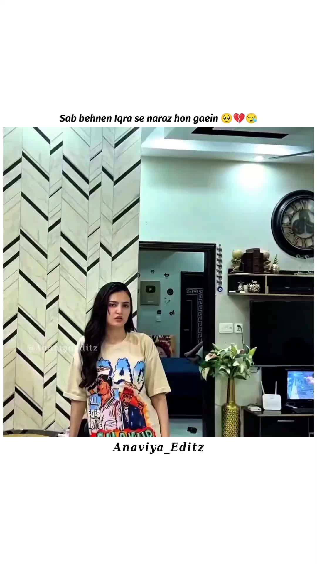 @Anaviya_Editz
