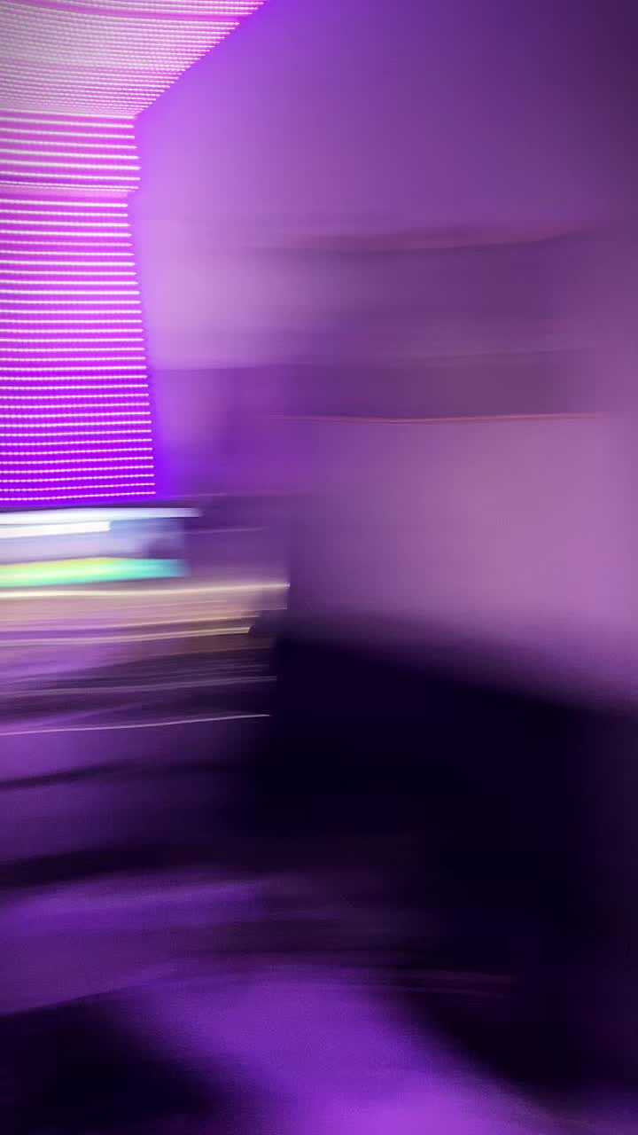 @nia