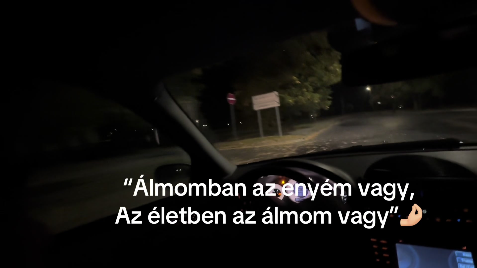 @varadigusztav