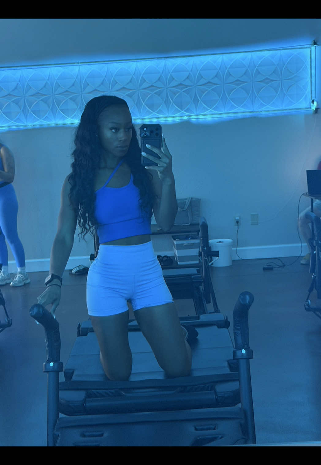 @Lala