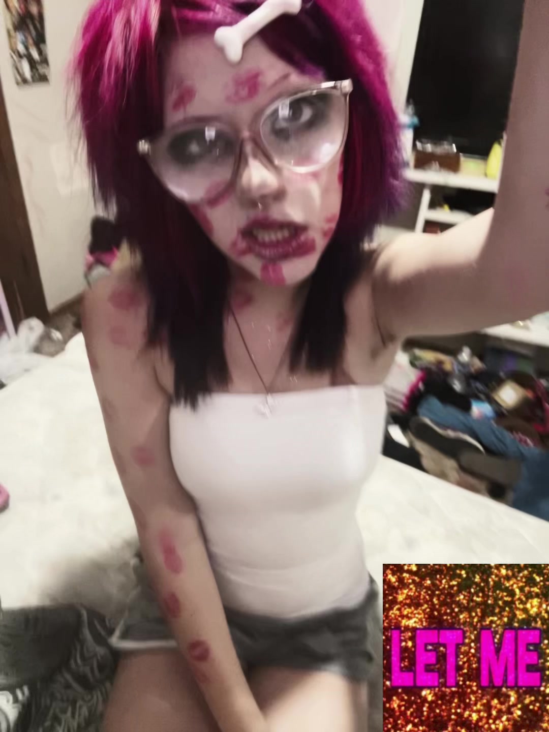 @R🦇🧁🧟♀️👀
