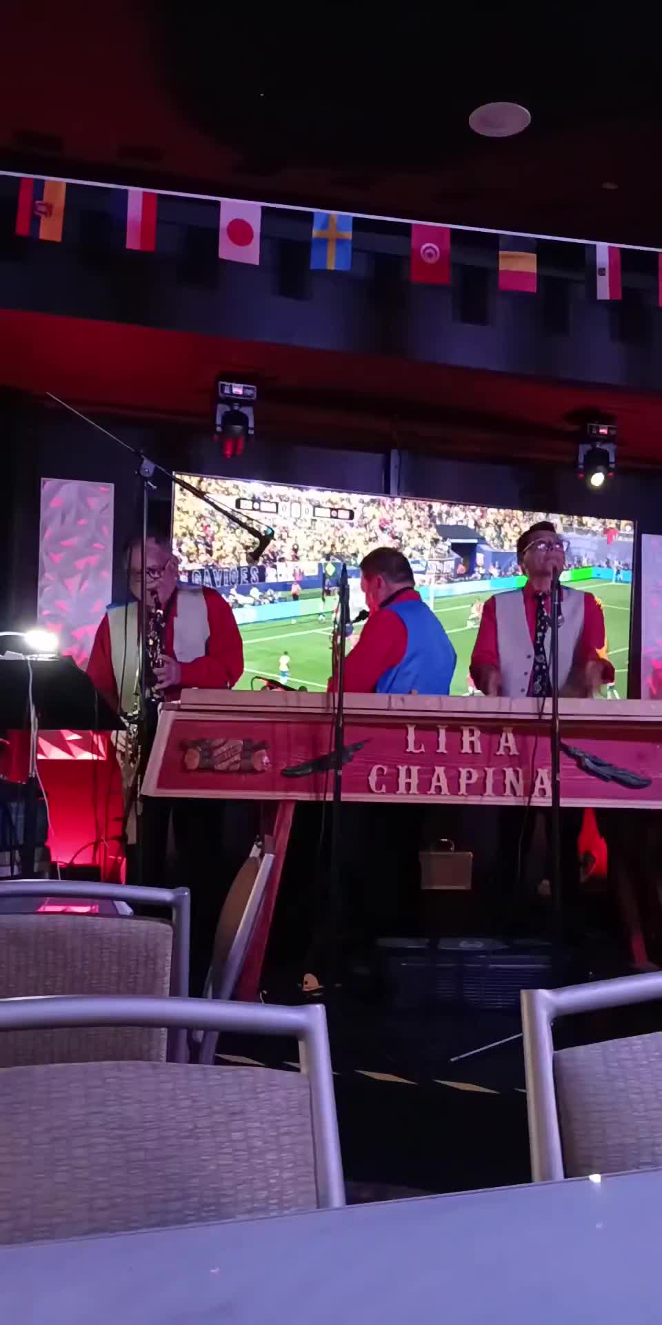 @chapischapis