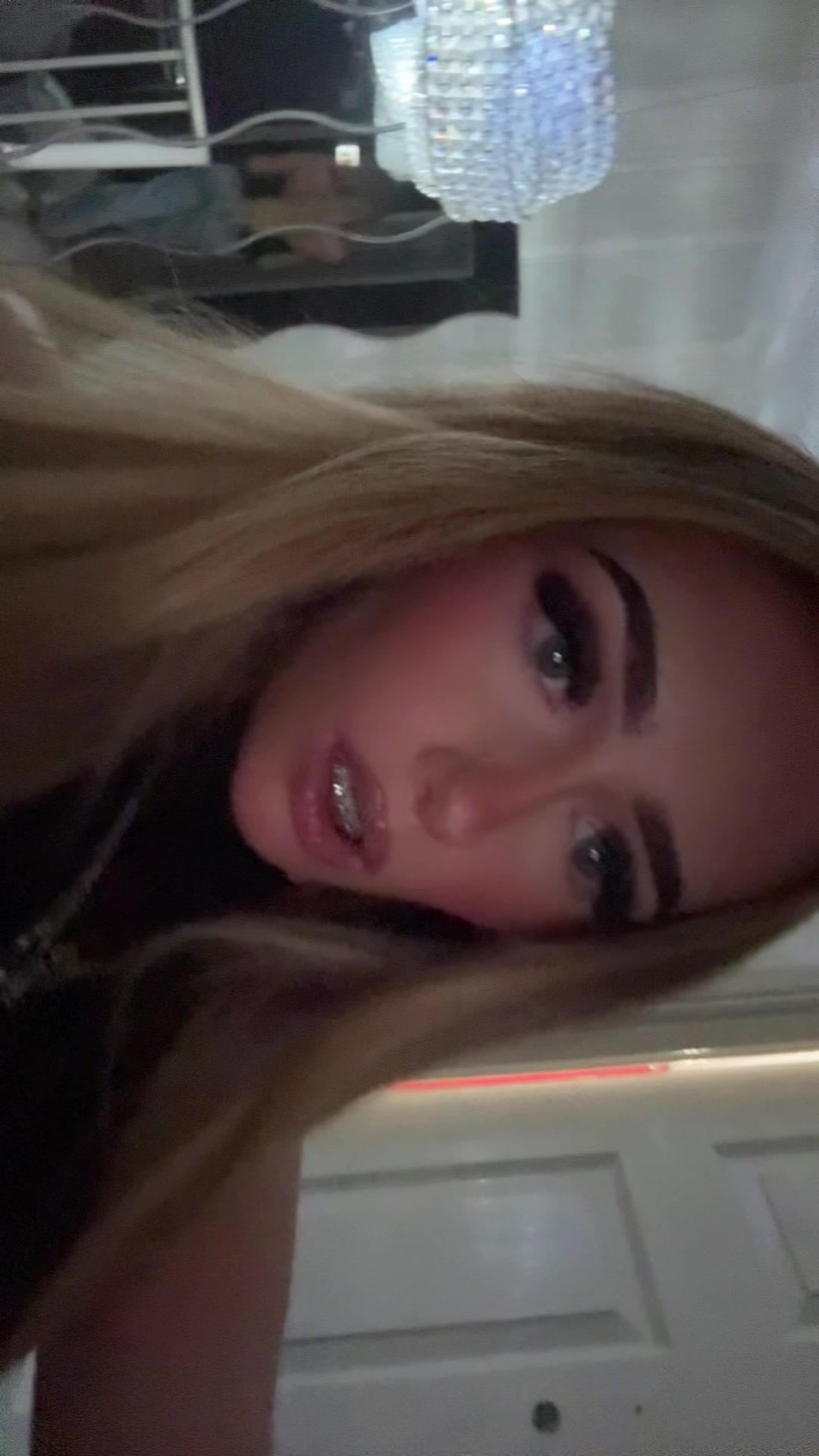 @💕𝓒𝓱𝓪𝓻𝓵𝓮𝓲𝓰𝓱 💕