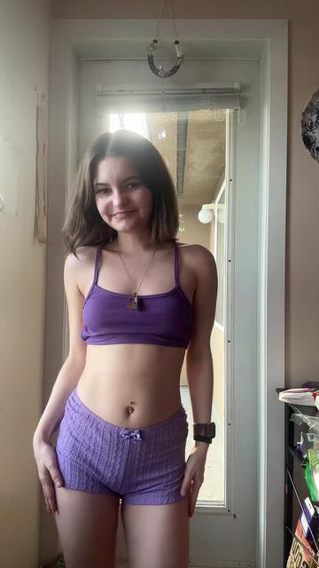 @Baylee 💜🇨🇦