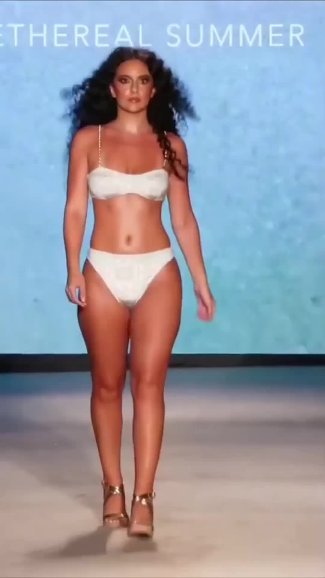 @trulyblondiee44290614