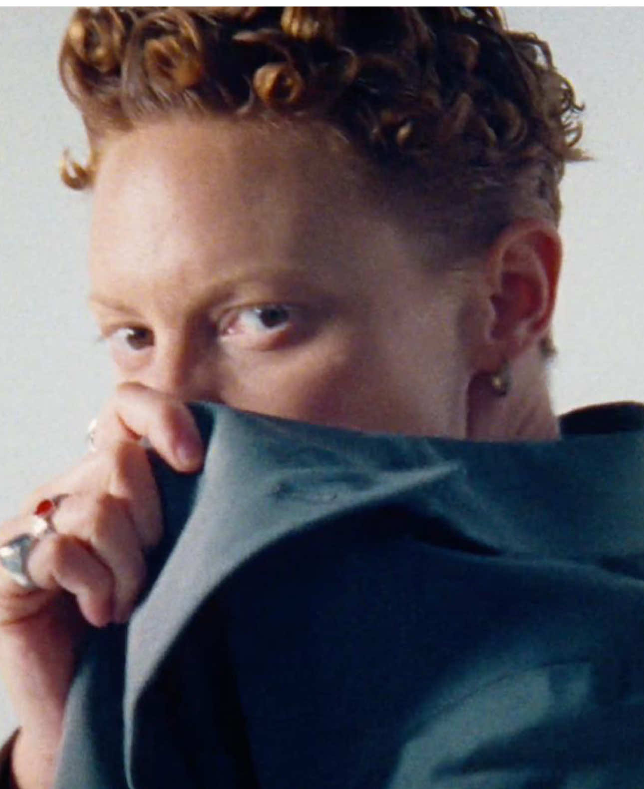 @La Roux