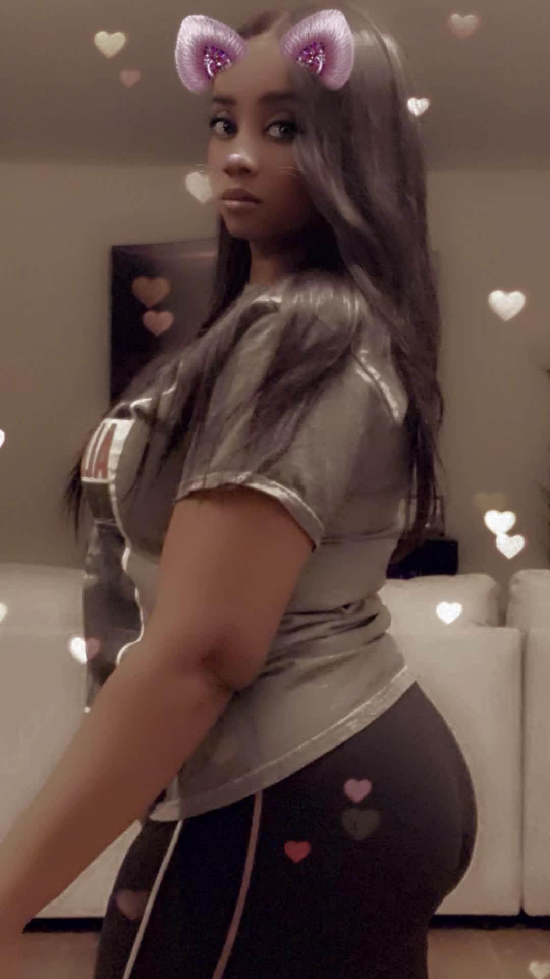 @Tee8