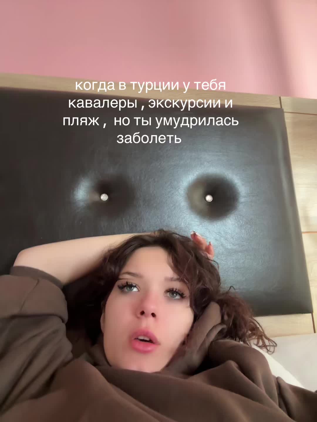@🦚