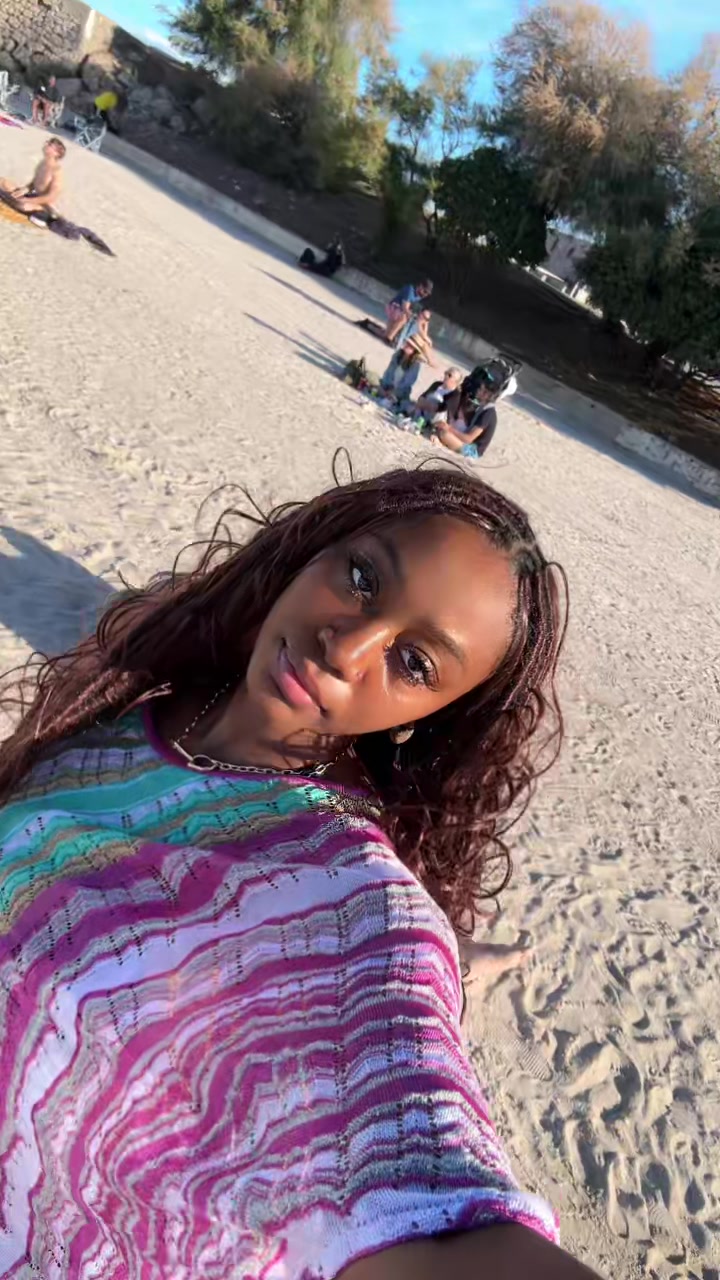 @Azhanae
