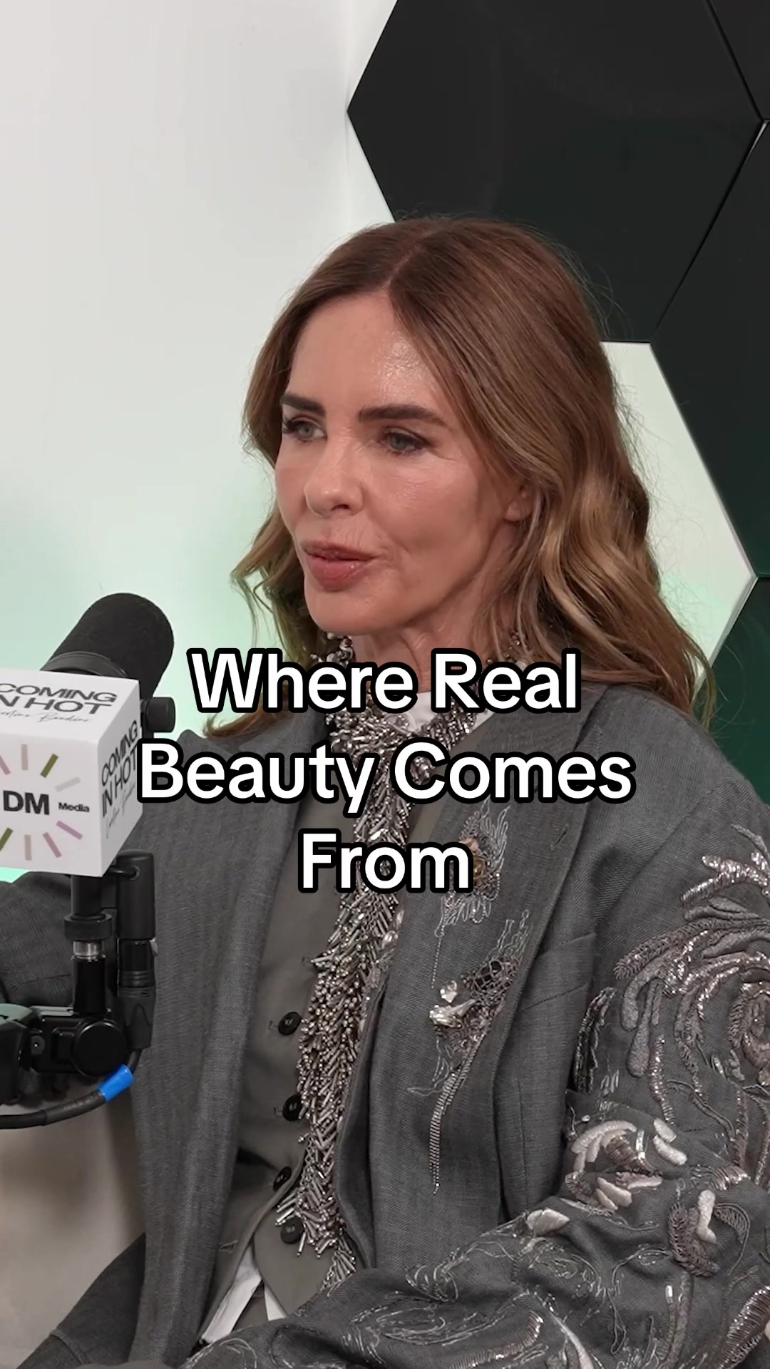 @Dear Media