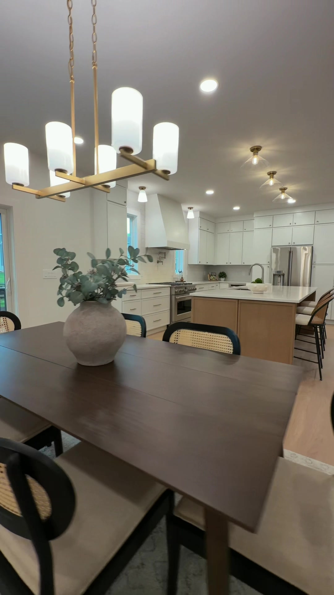 @LuxQue Media Real Estate