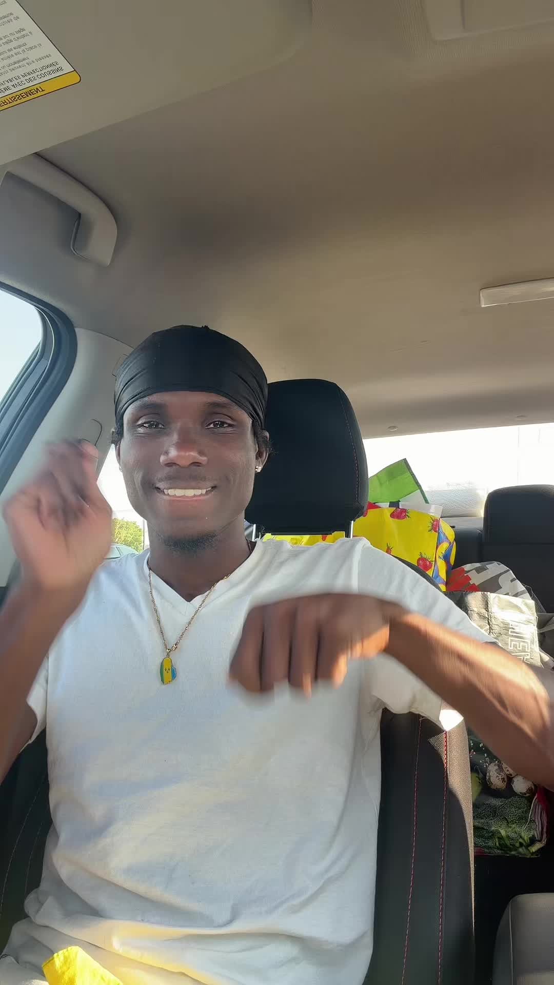 @Roy boogie 🇻🇨🇻🇨