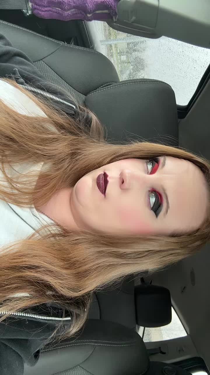 @HellyNyghtwolf16