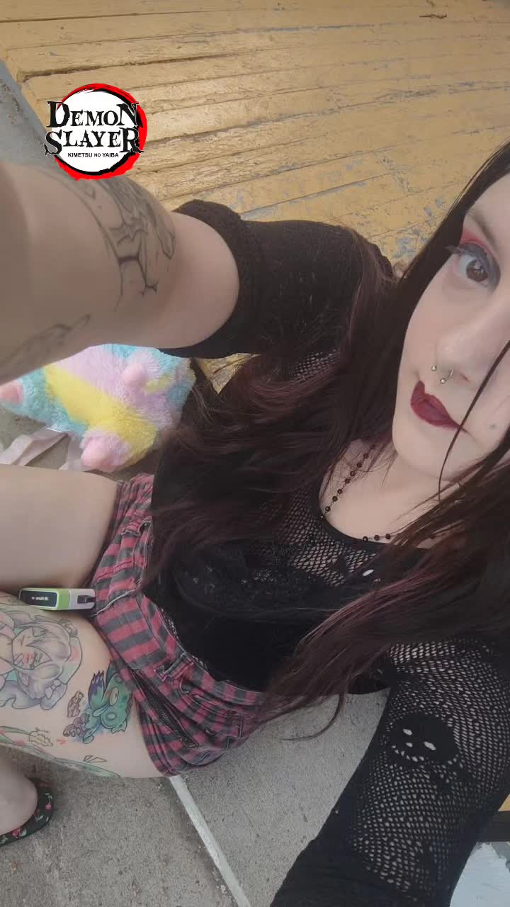@demongirl13xx
