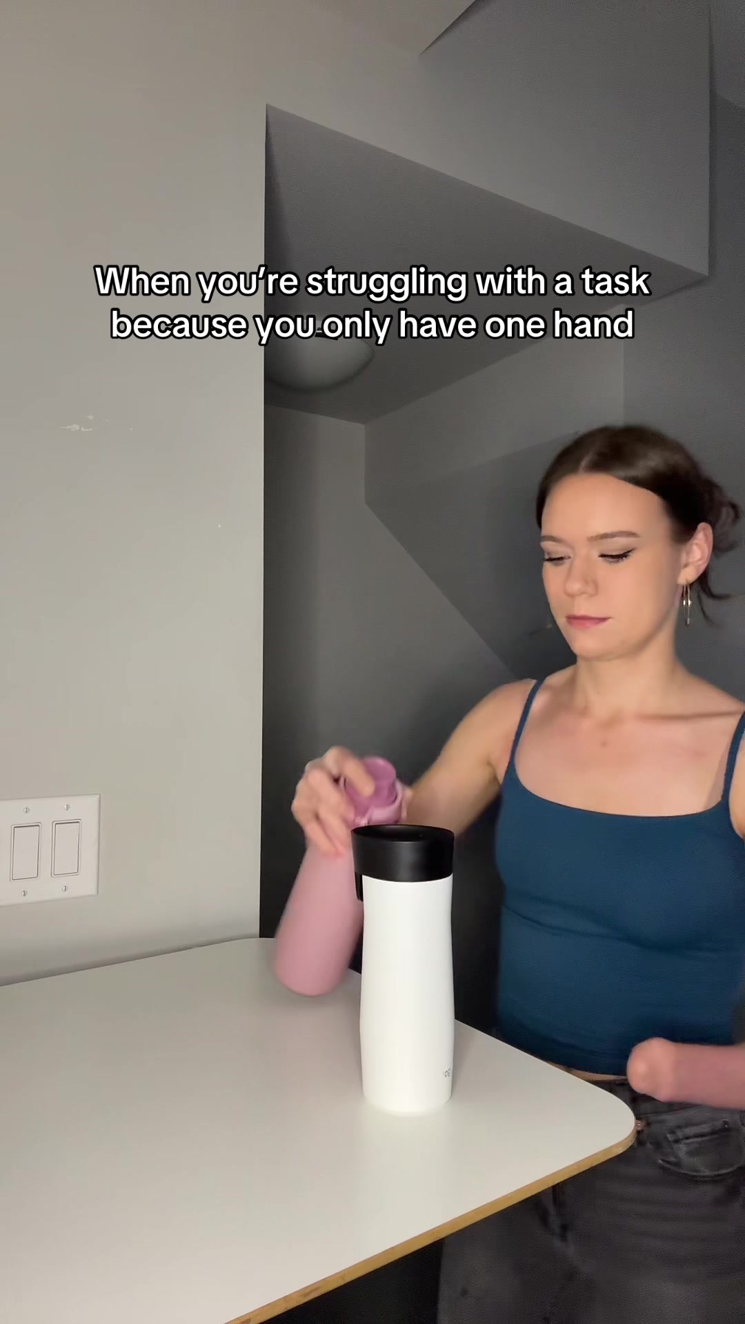 @annie_morav