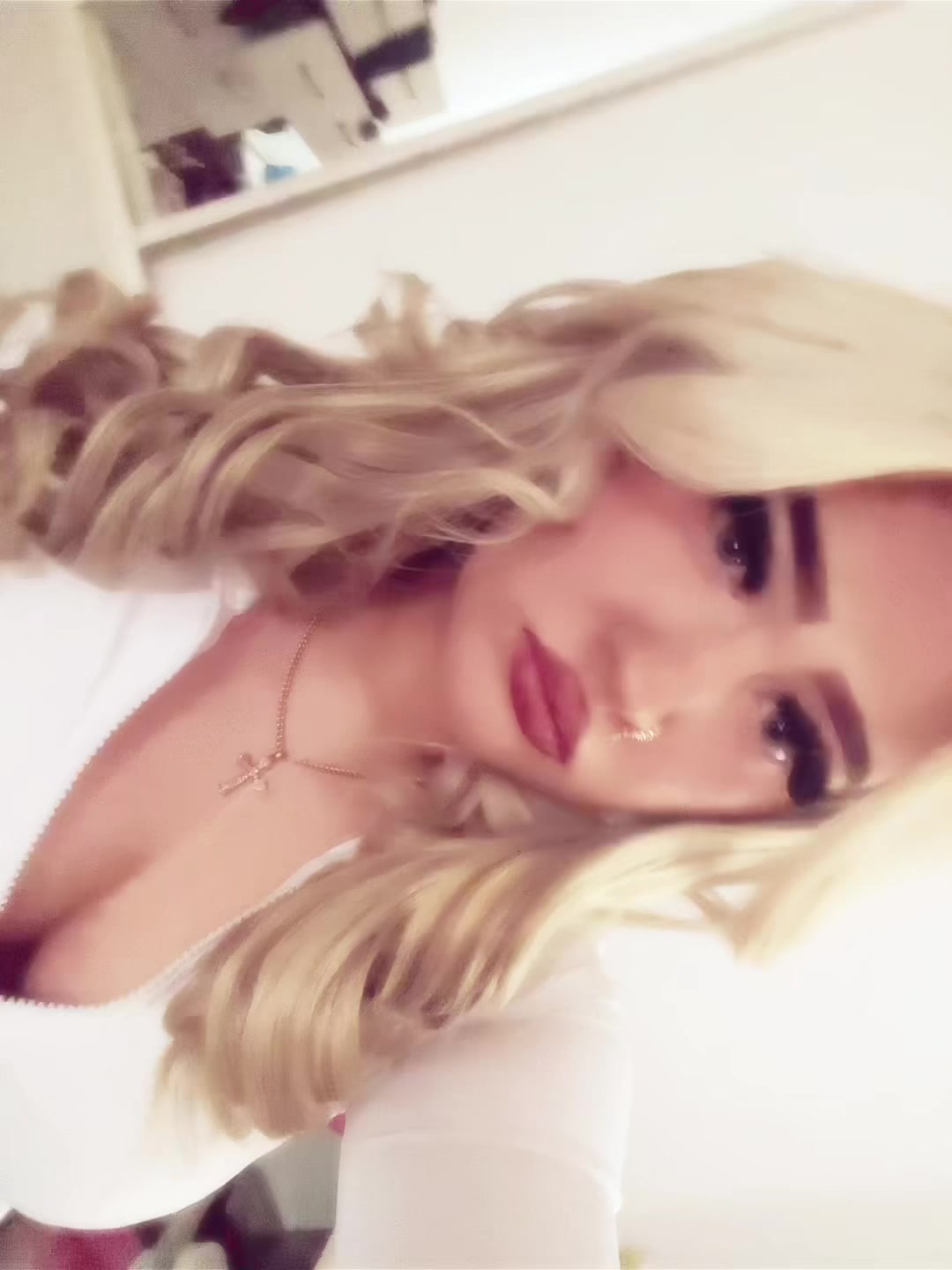 @️