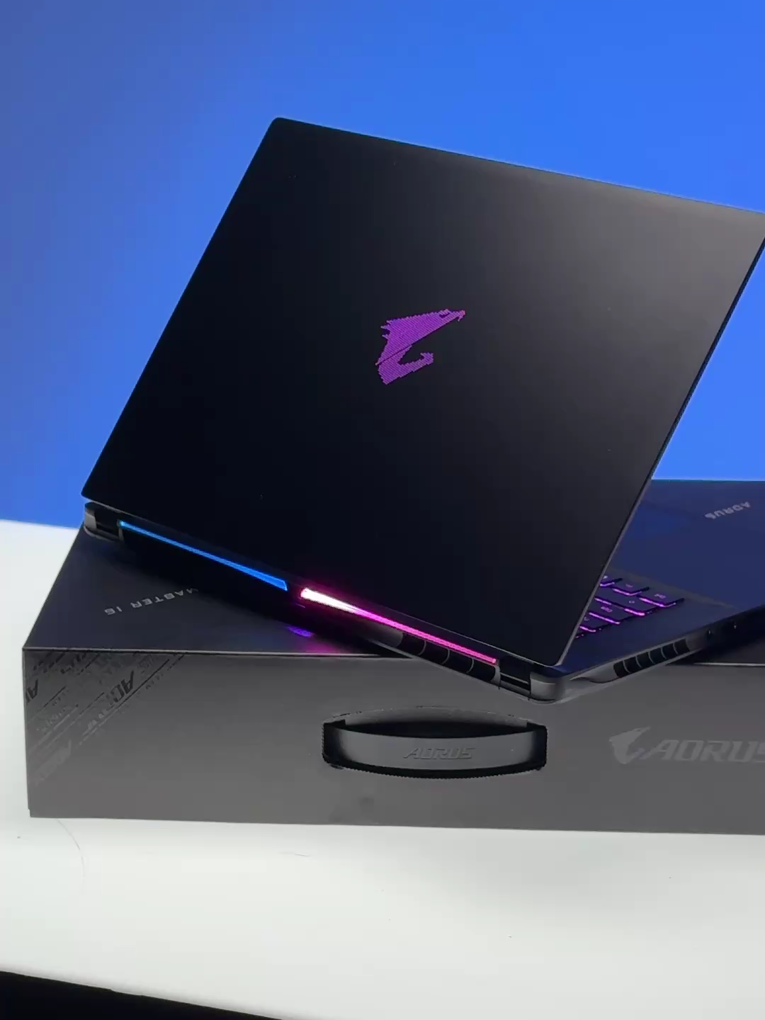 @AORUS