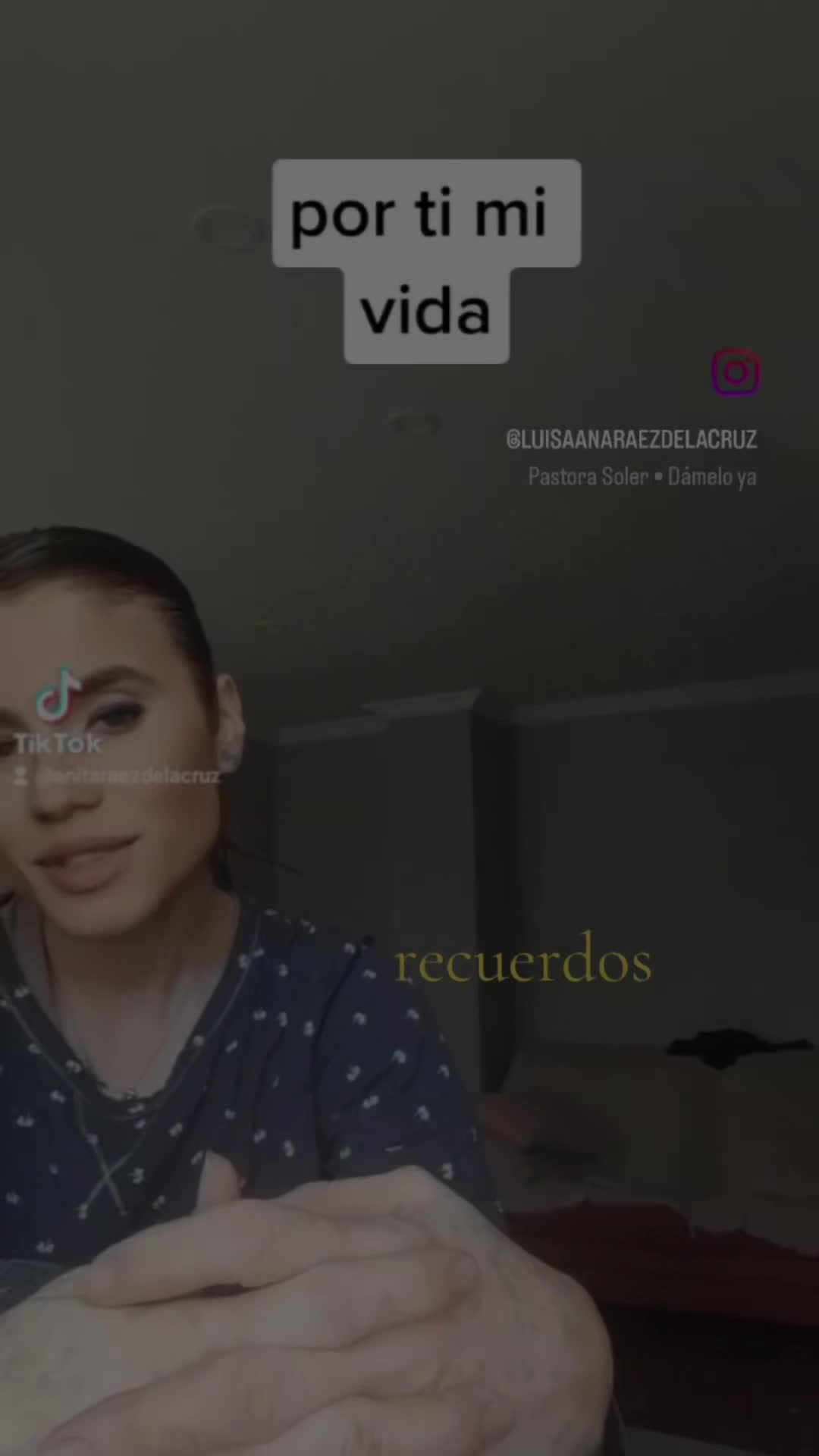 @Anitalaticktock