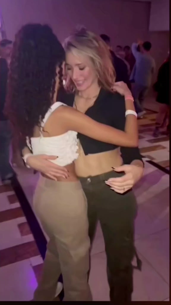 @Carla❤️👑🌍🏳️🌈