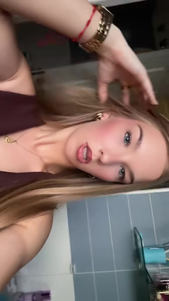 @_ainara11