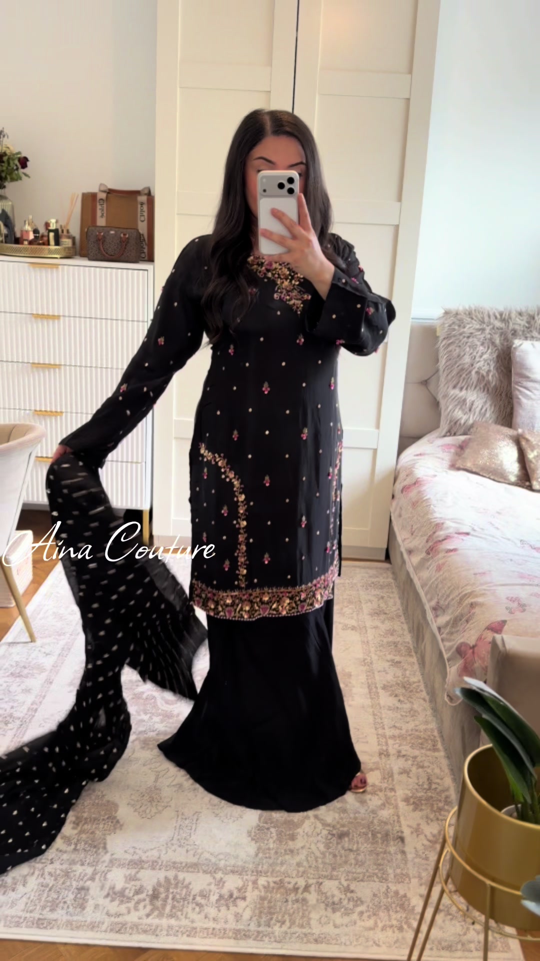 @Aina__couture