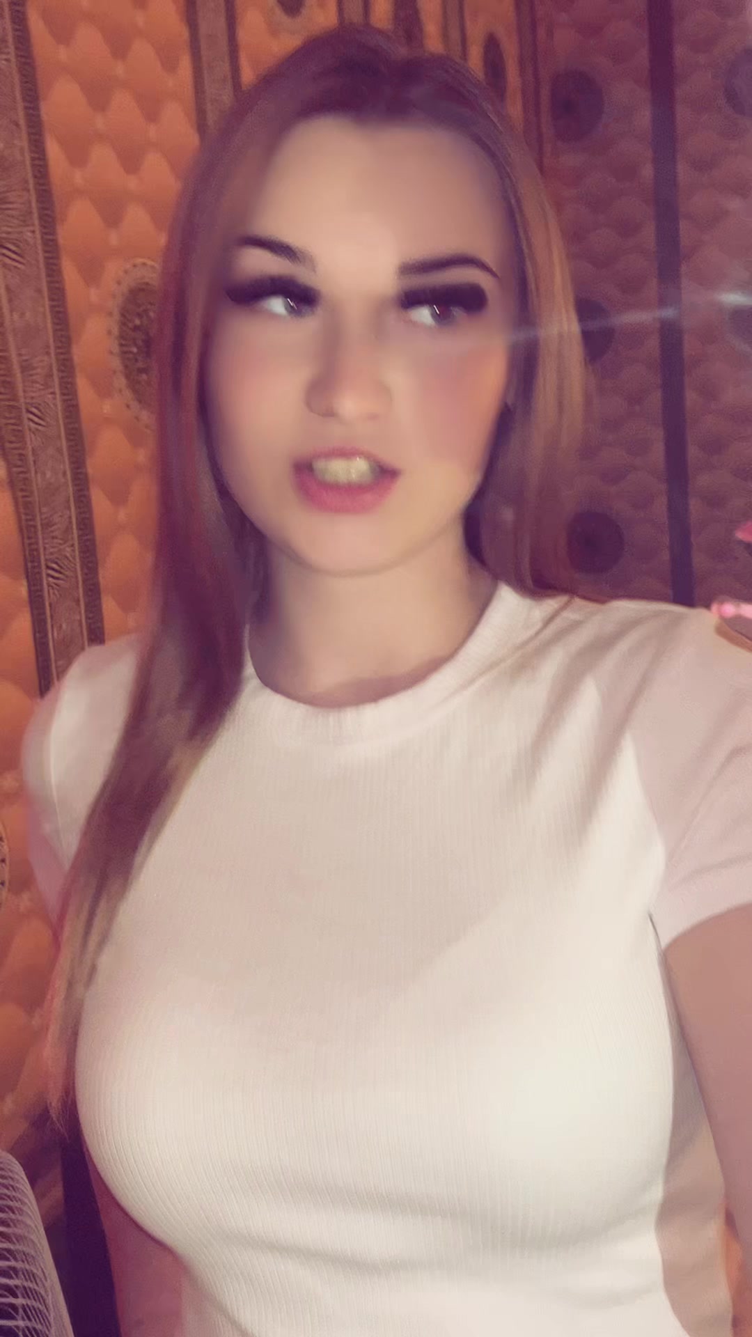 @liviakrjczár30