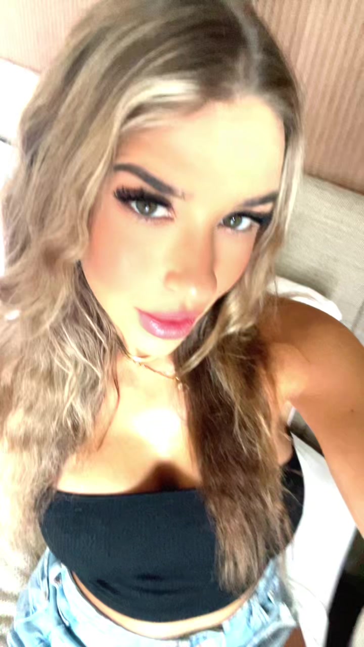 @LenaxMary