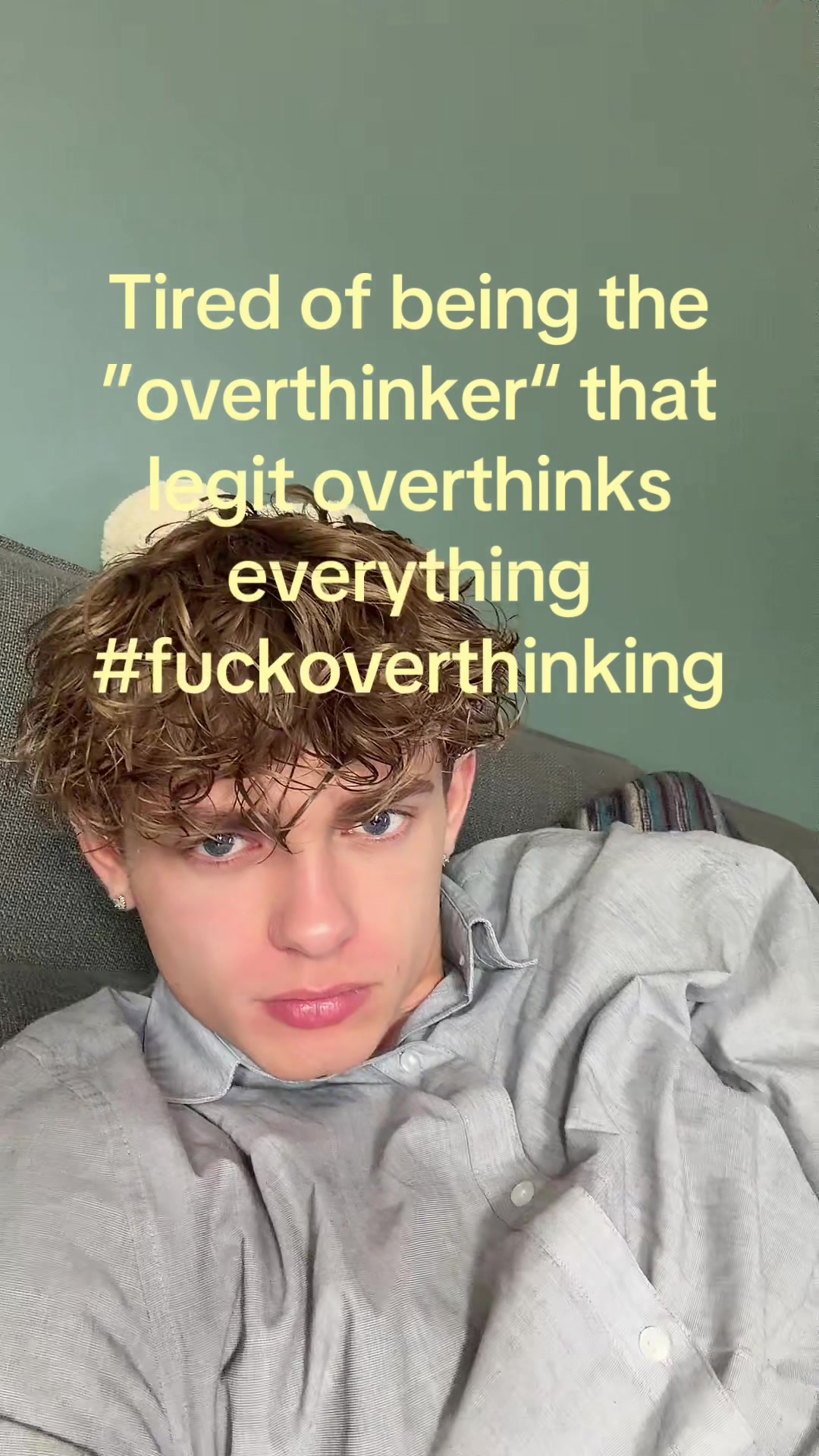 @⃟