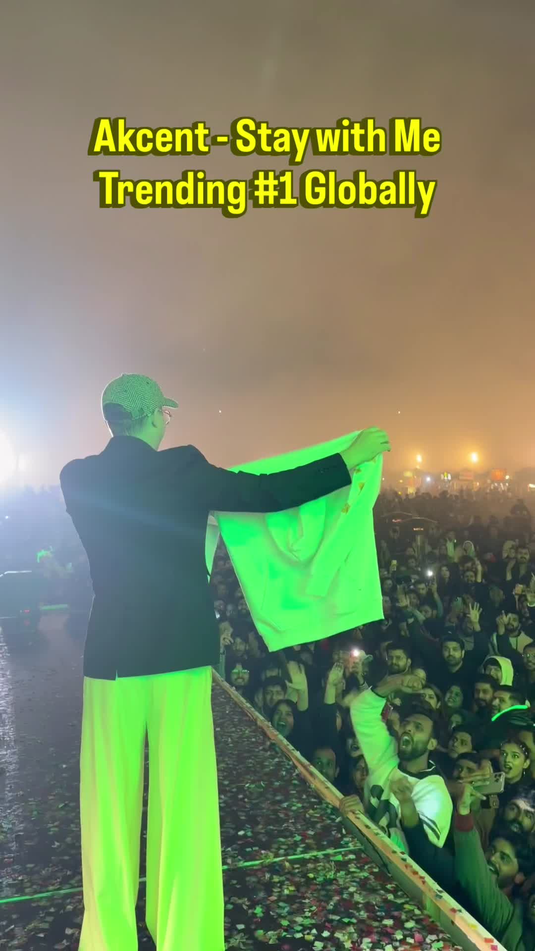 @Akcent