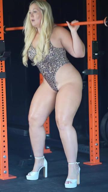 @Gabriela Romina
