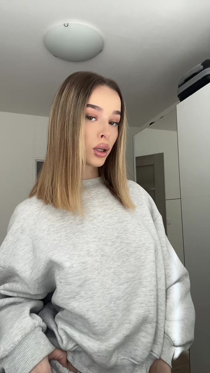 @laurixxyumm