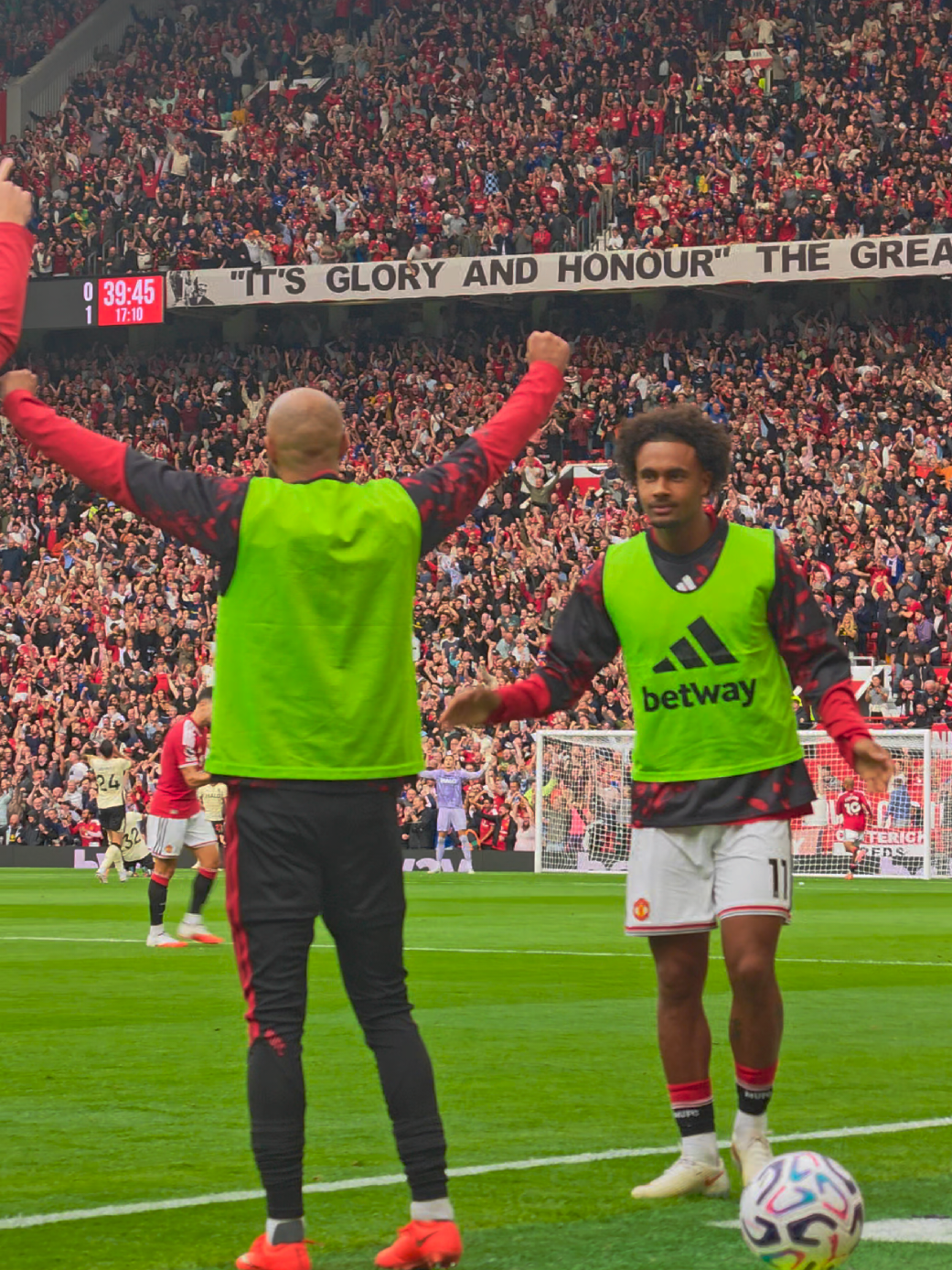 @Manchester United Dugout