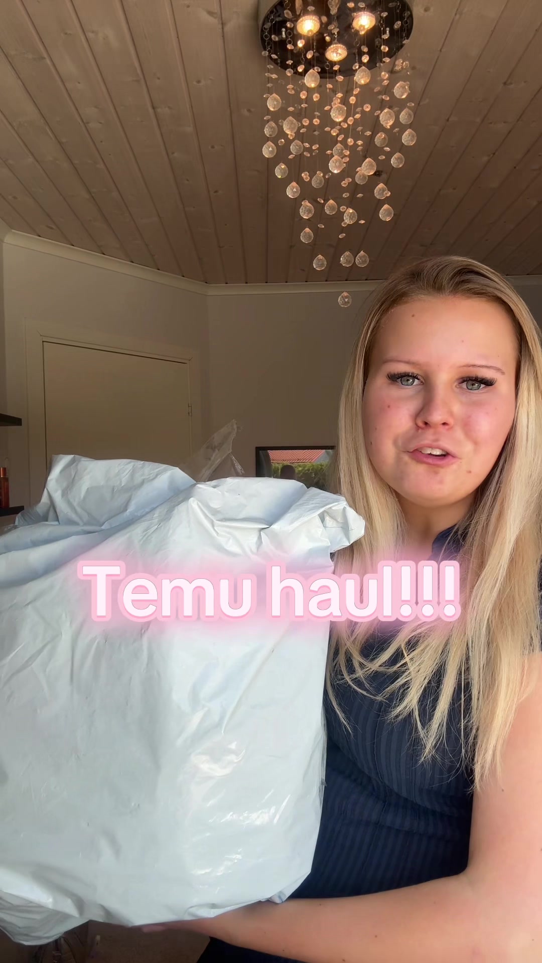 @Holly🛍️🥥🥂