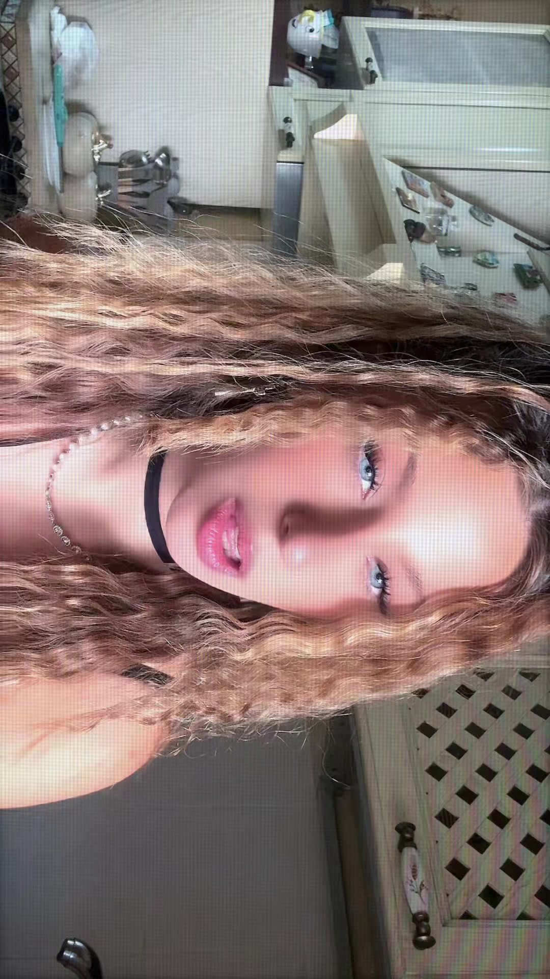 @ɴ ᴇ ɴ ʏ ᴀ 🦋