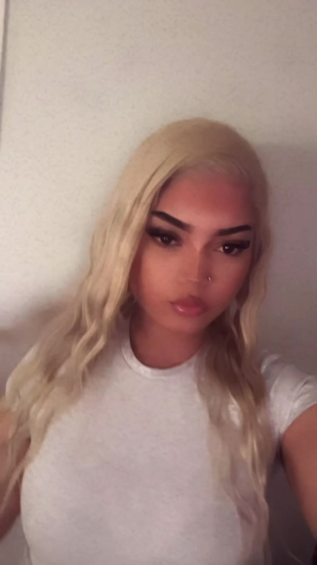 @️🫥
