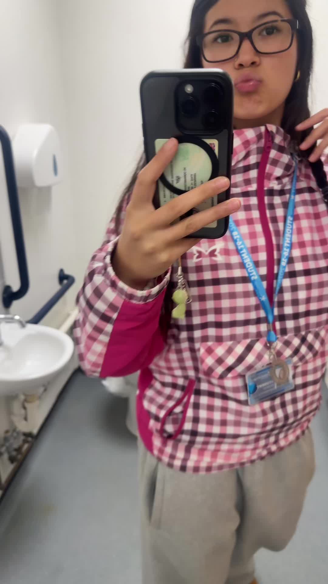 @rzyy715