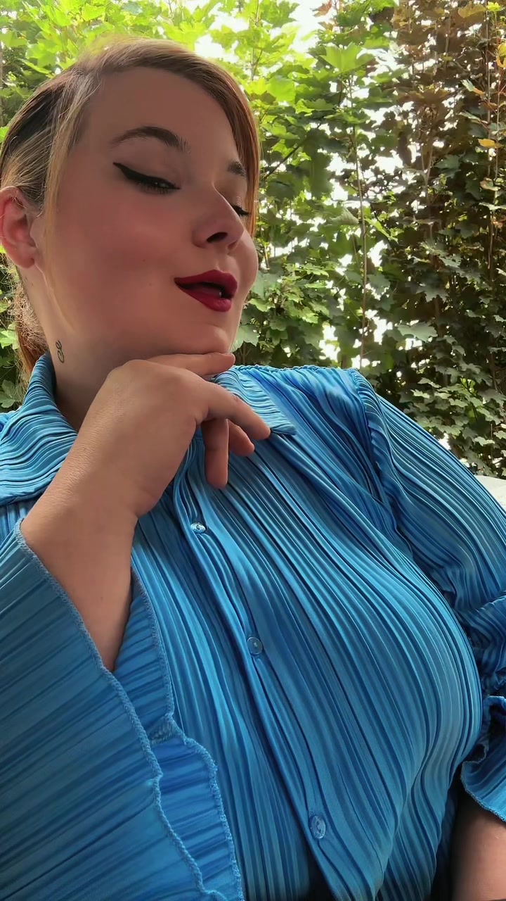 @Curvy 🩷🏳️🌈
