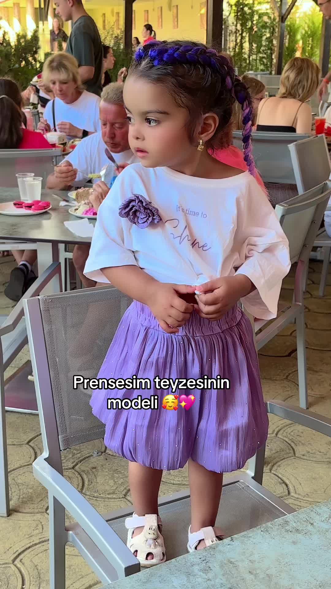 @Lara