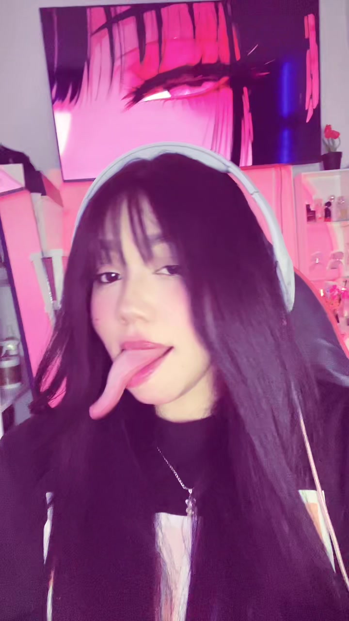 @𝑳𝑬𝑵𝑨𝒀 🐻💫