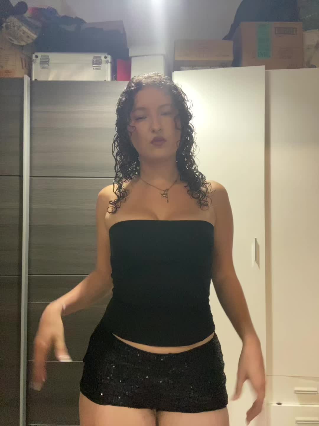 @Alexiia