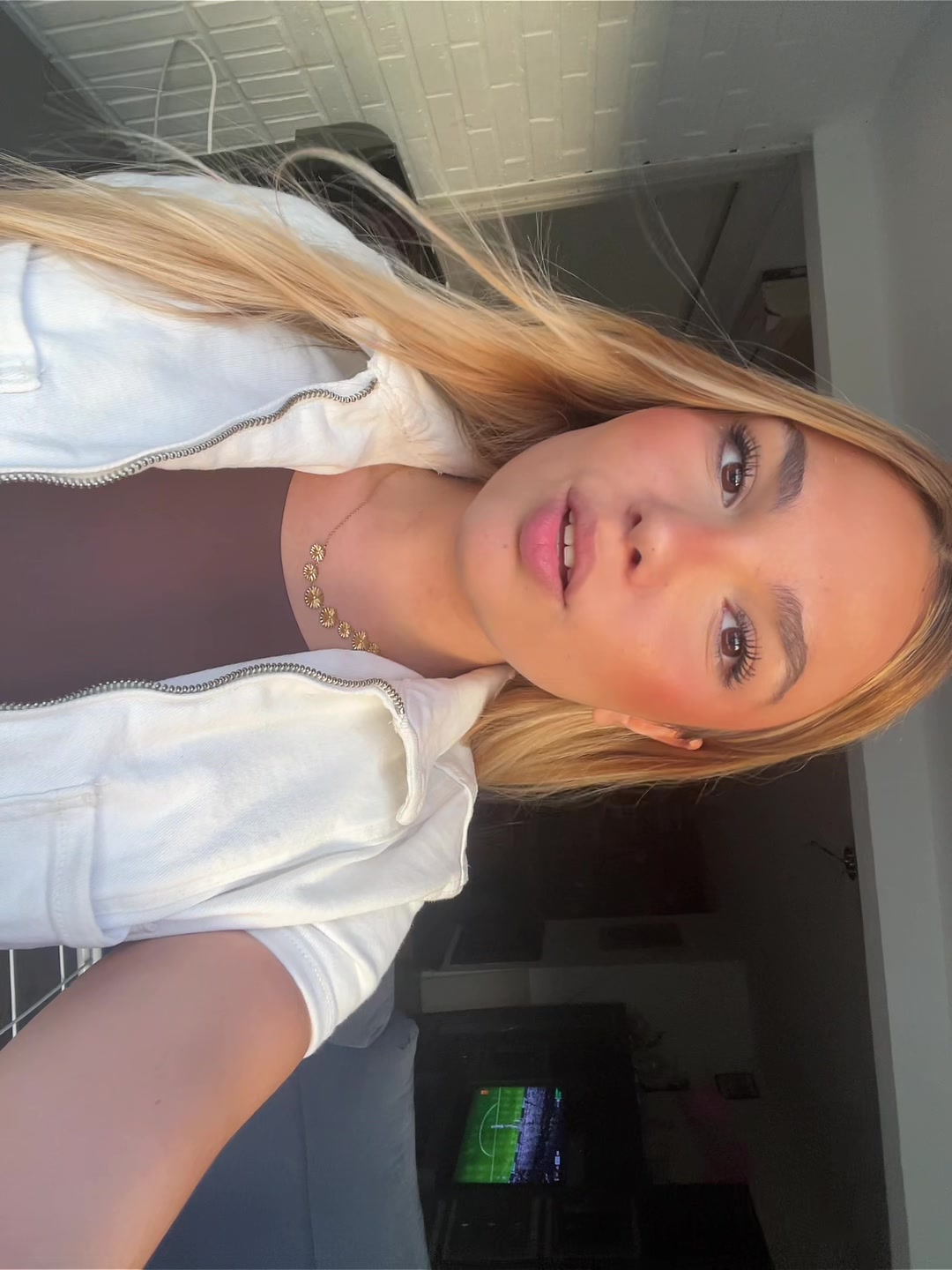 @𝒄𝒓𝒊𝒔𝒕𝒊𝒏𝒂