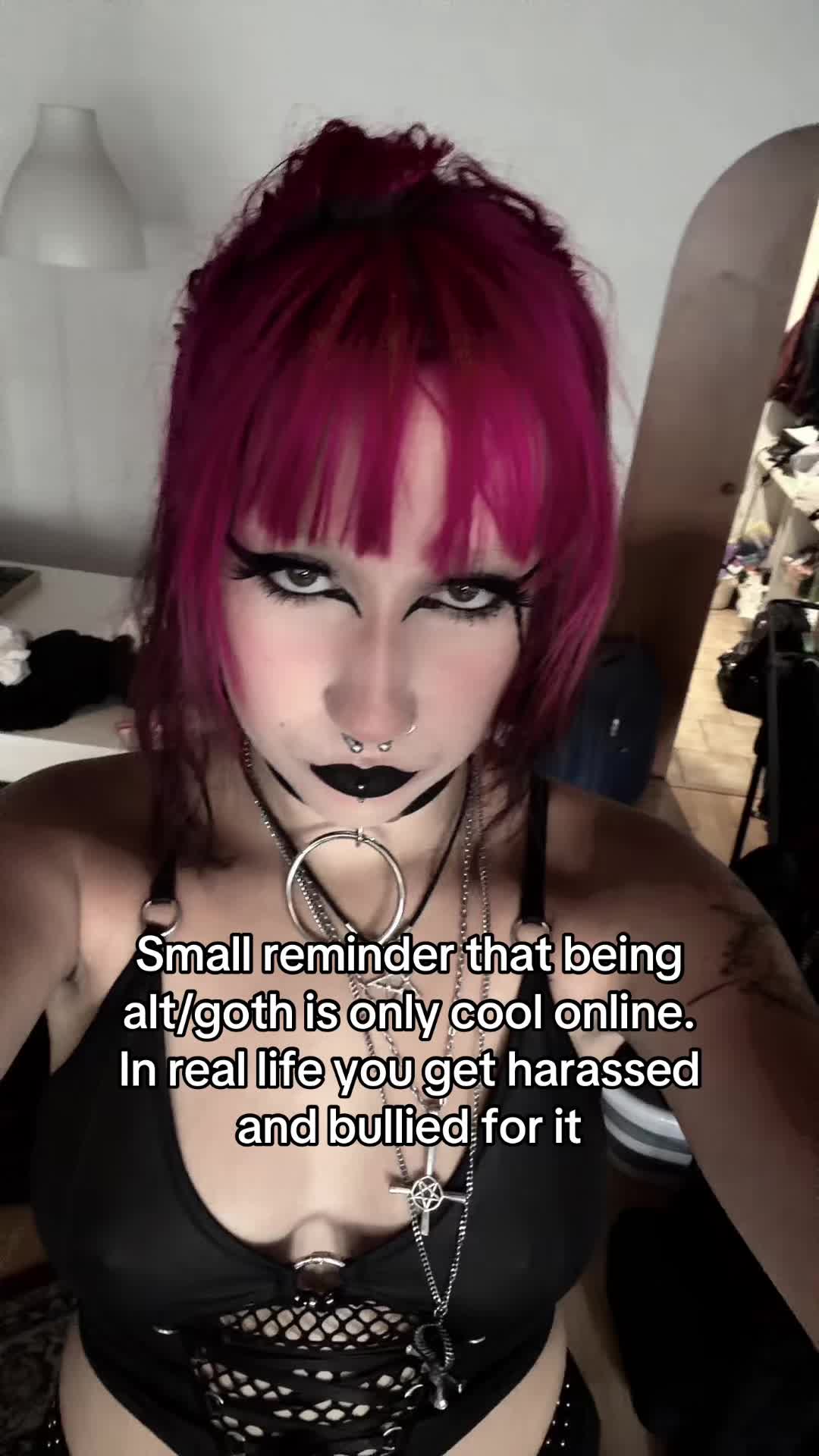 @EmiliaVibes