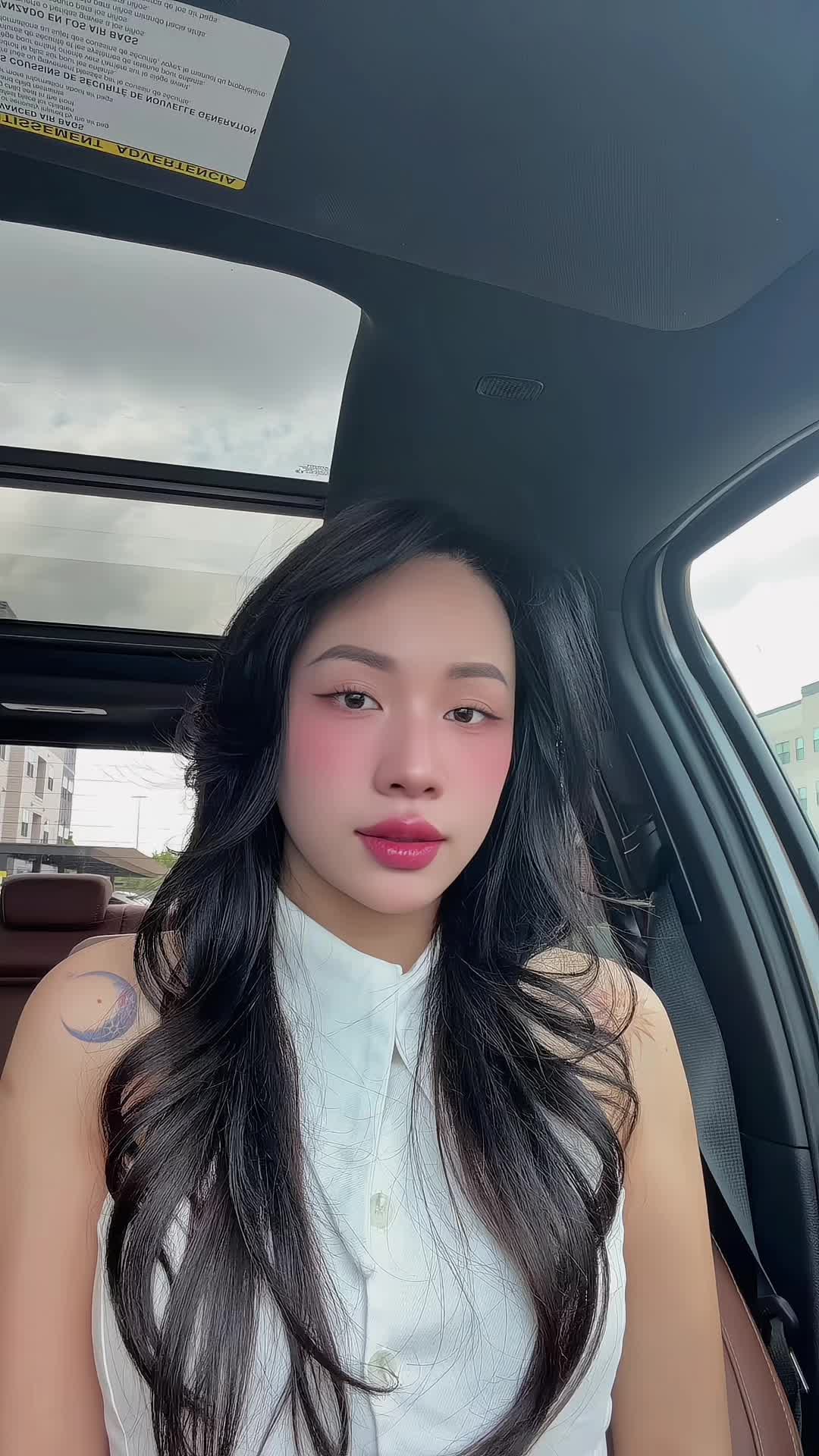 @Mi Nơ