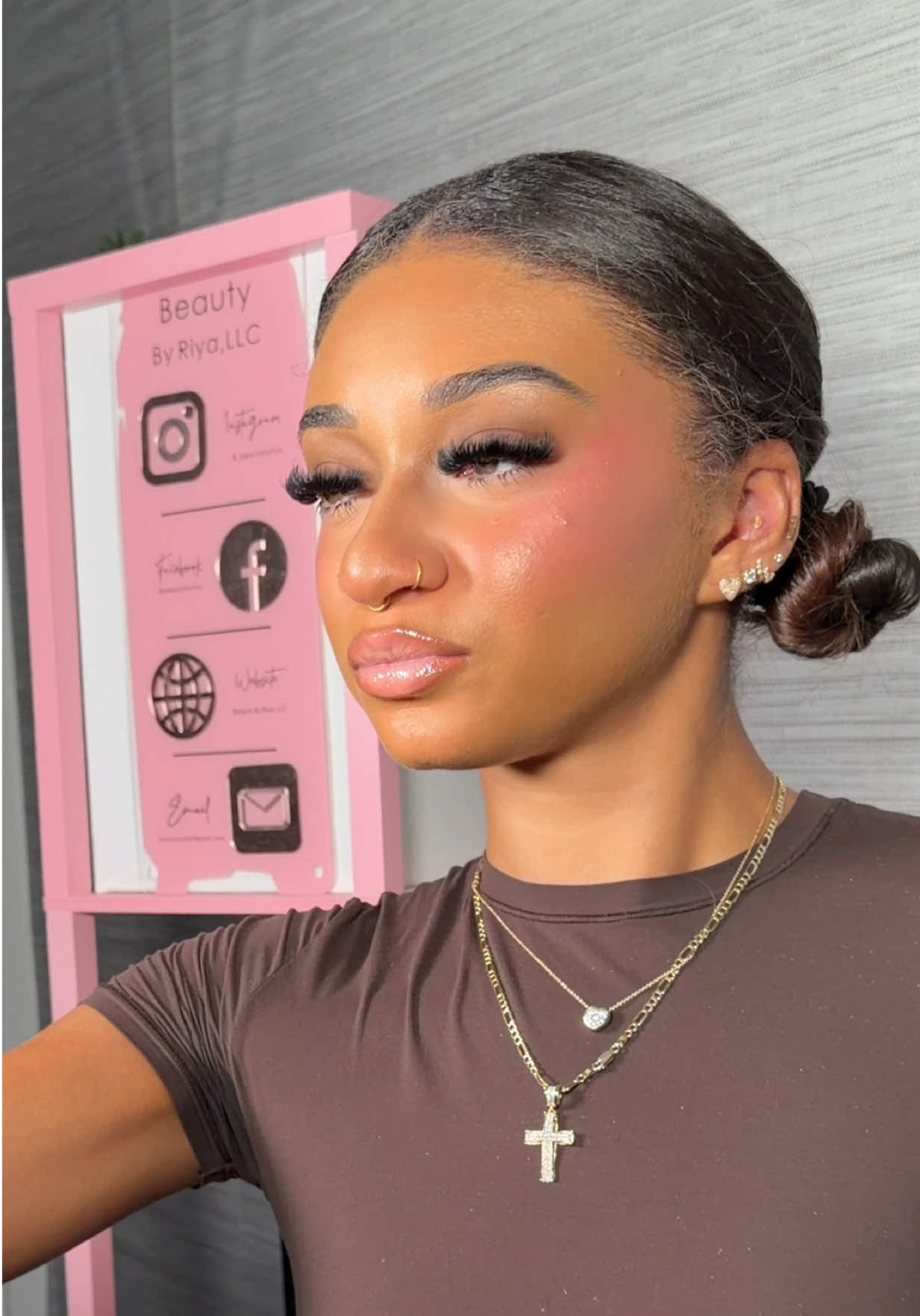 @BEAUTY BY RIYA