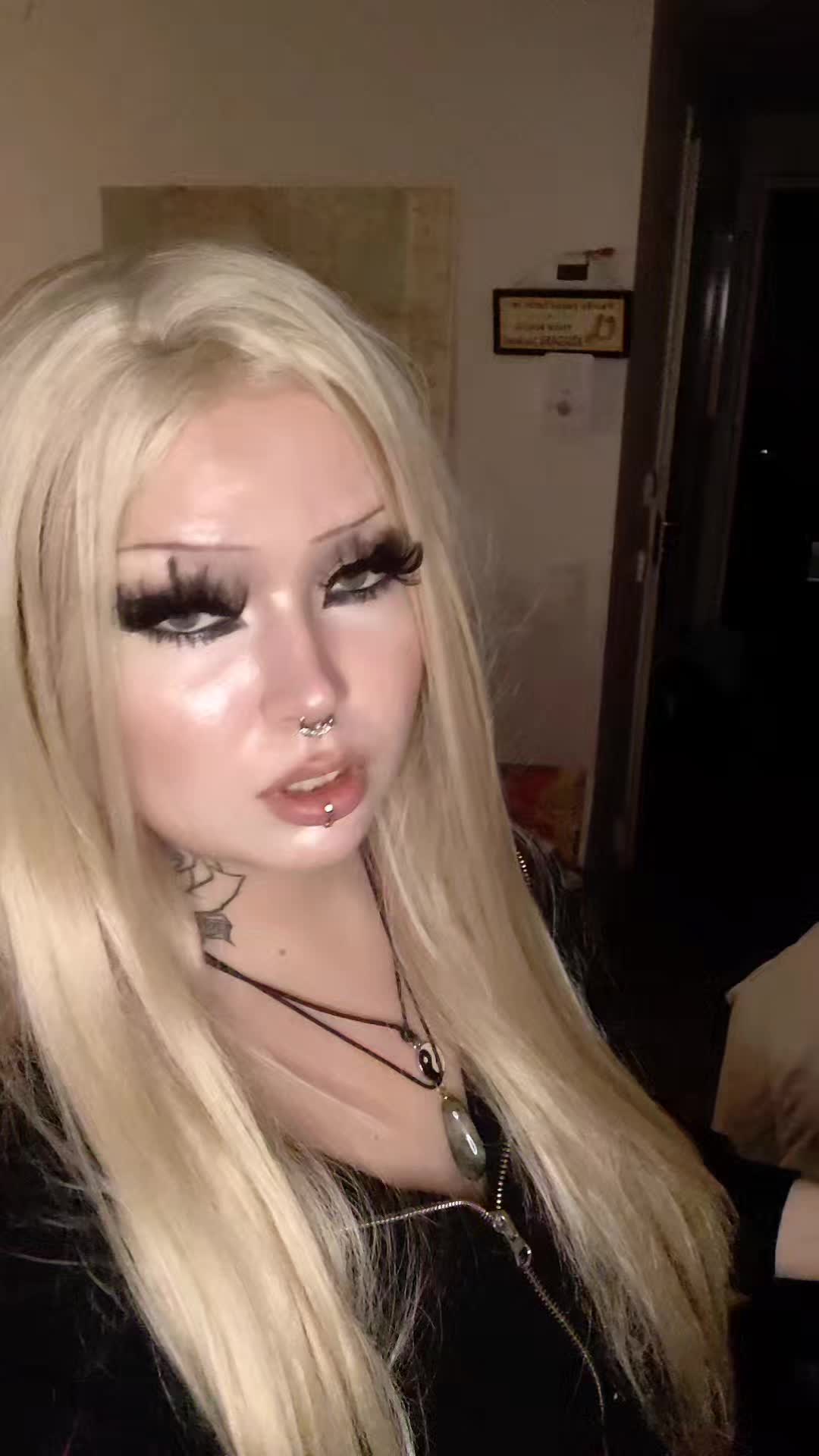 @matronasty
