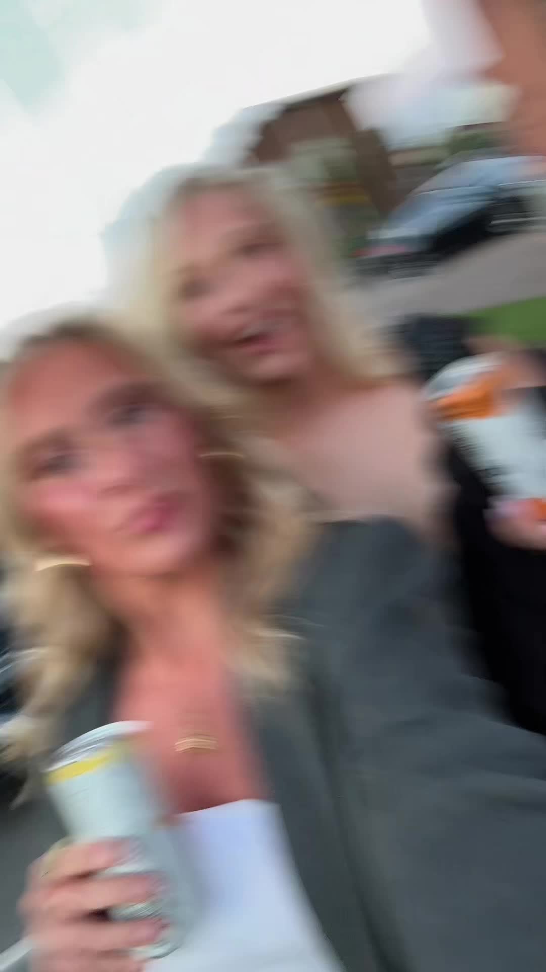@Tuvau