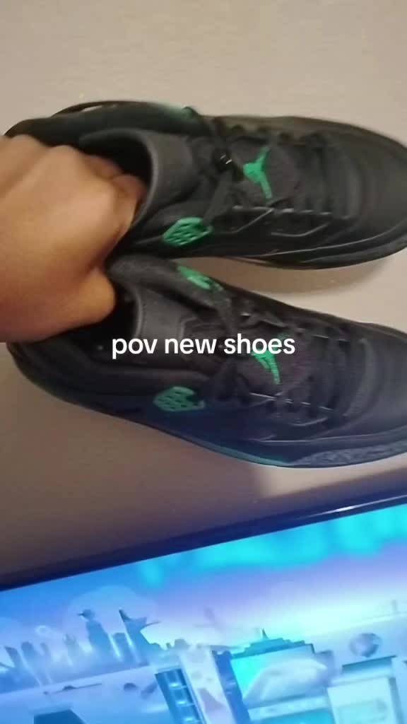 @kanye556