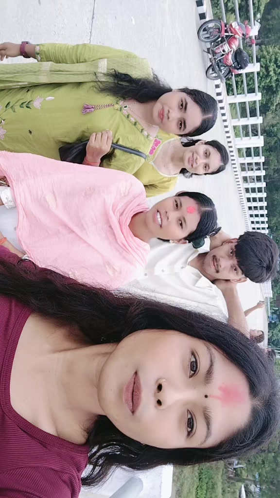 @R~ 🌈